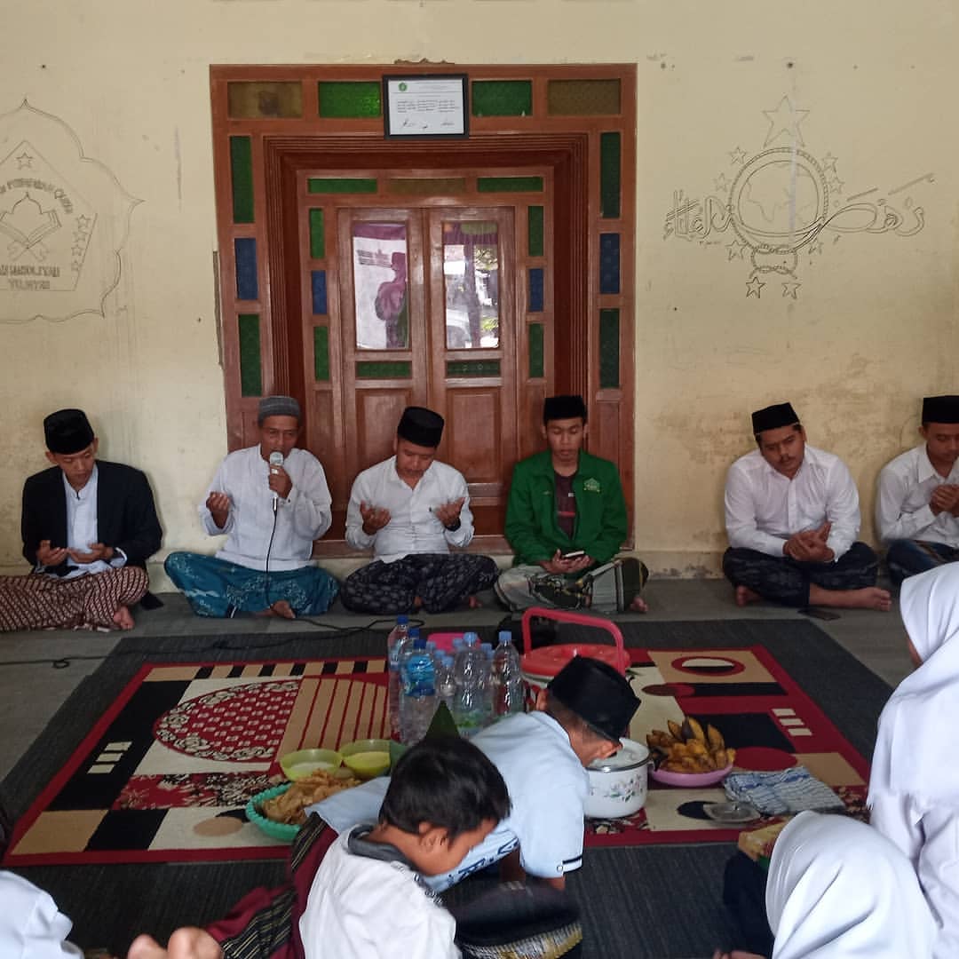 Khatamana Simaan Al-Qur'an 30 Juz
